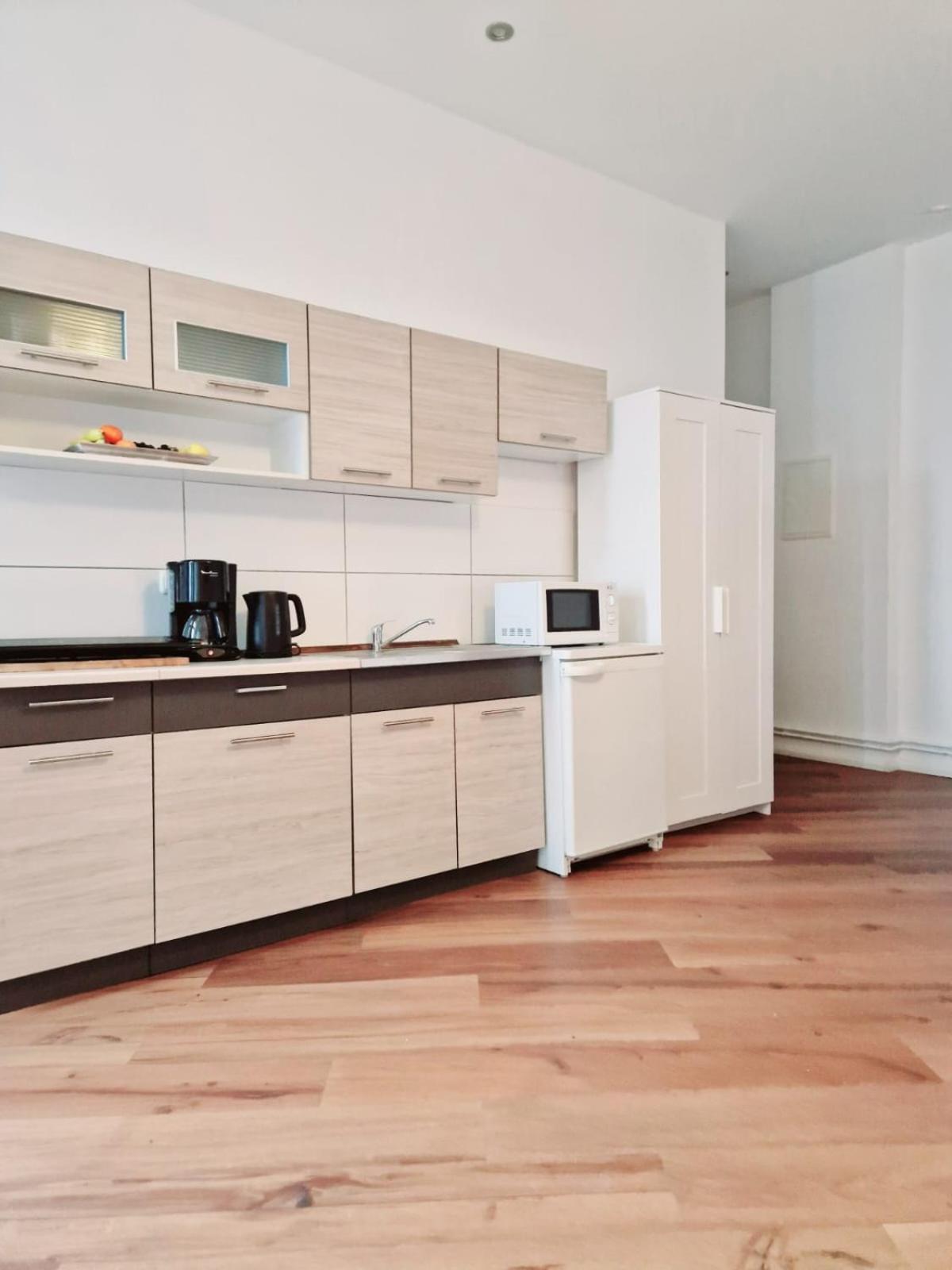 City Studio Apartment For 4, Near Sonnenallee เบอร์ลิน ภายนอก รูปภาพ