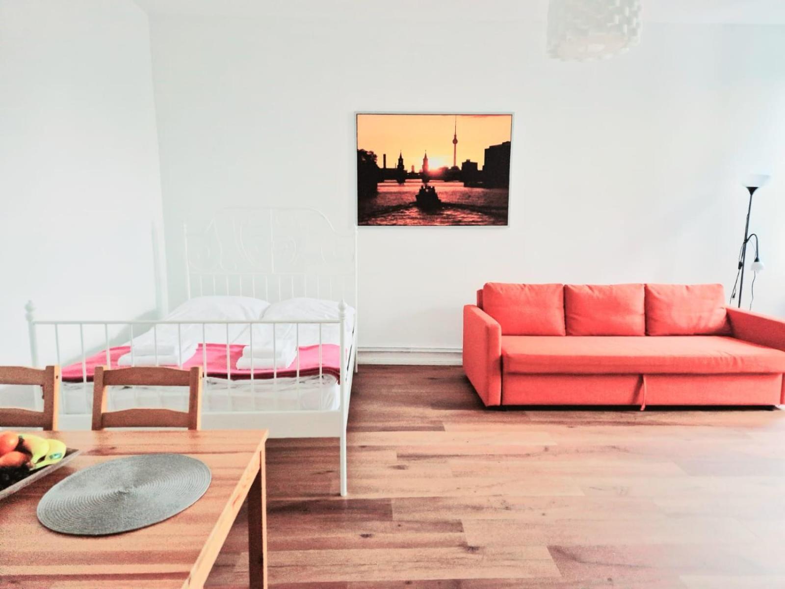 City Studio Apartment For 4, Near Sonnenallee เบอร์ลิน ภายนอก รูปภาพ