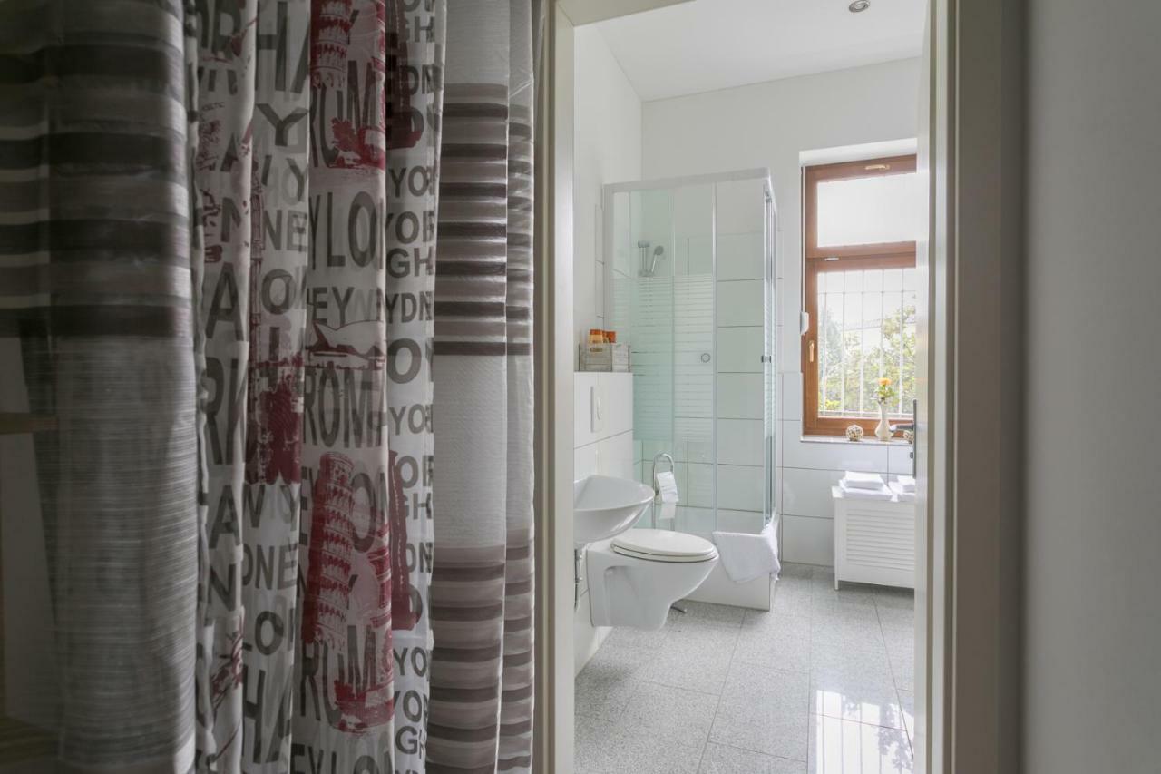 City Studio Apartment For 4, Near Sonnenallee เบอร์ลิน ภายนอก รูปภาพ