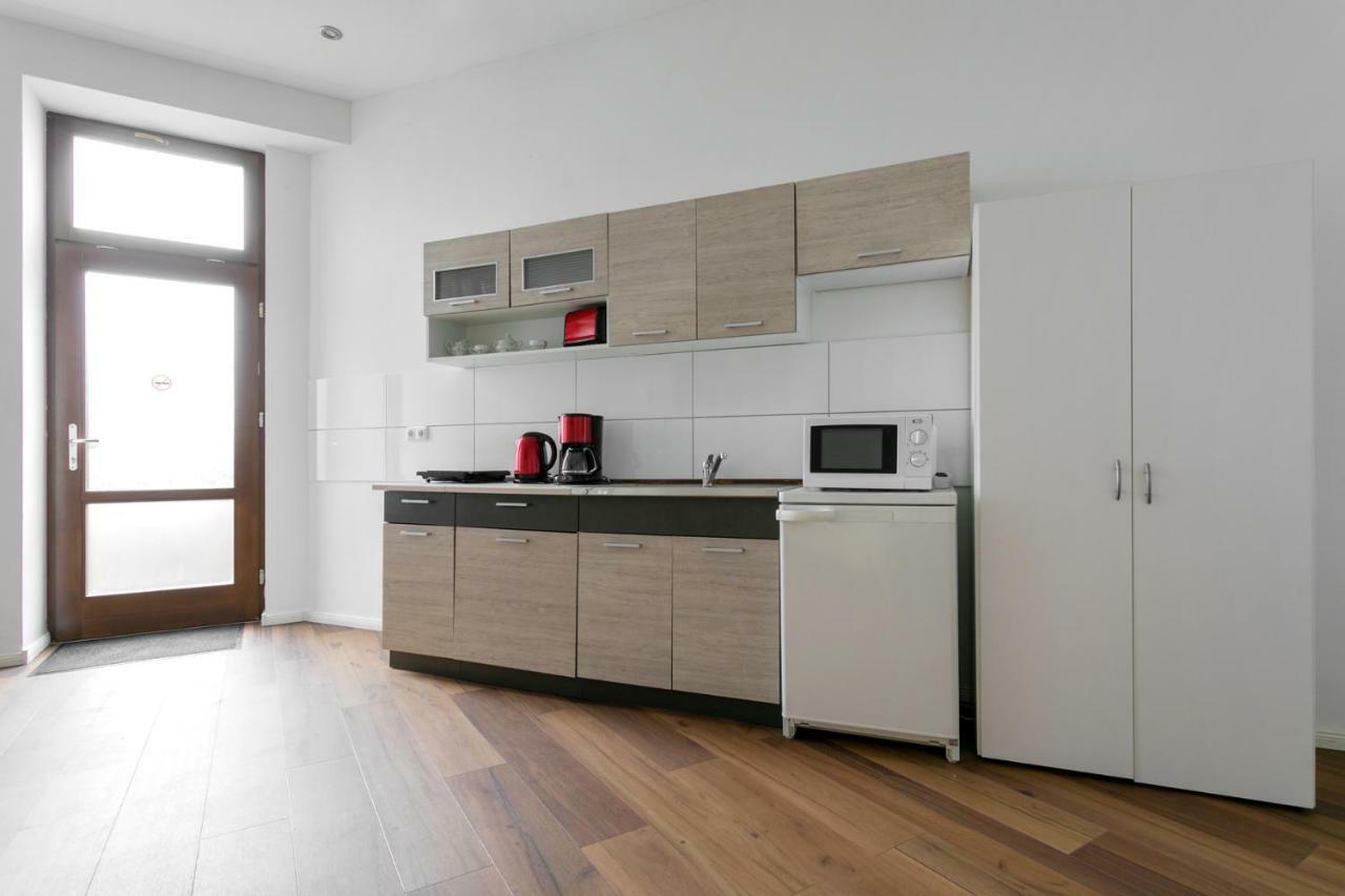 City Studio Apartment For 4, Near Sonnenallee เบอร์ลิน ภายนอก รูปภาพ